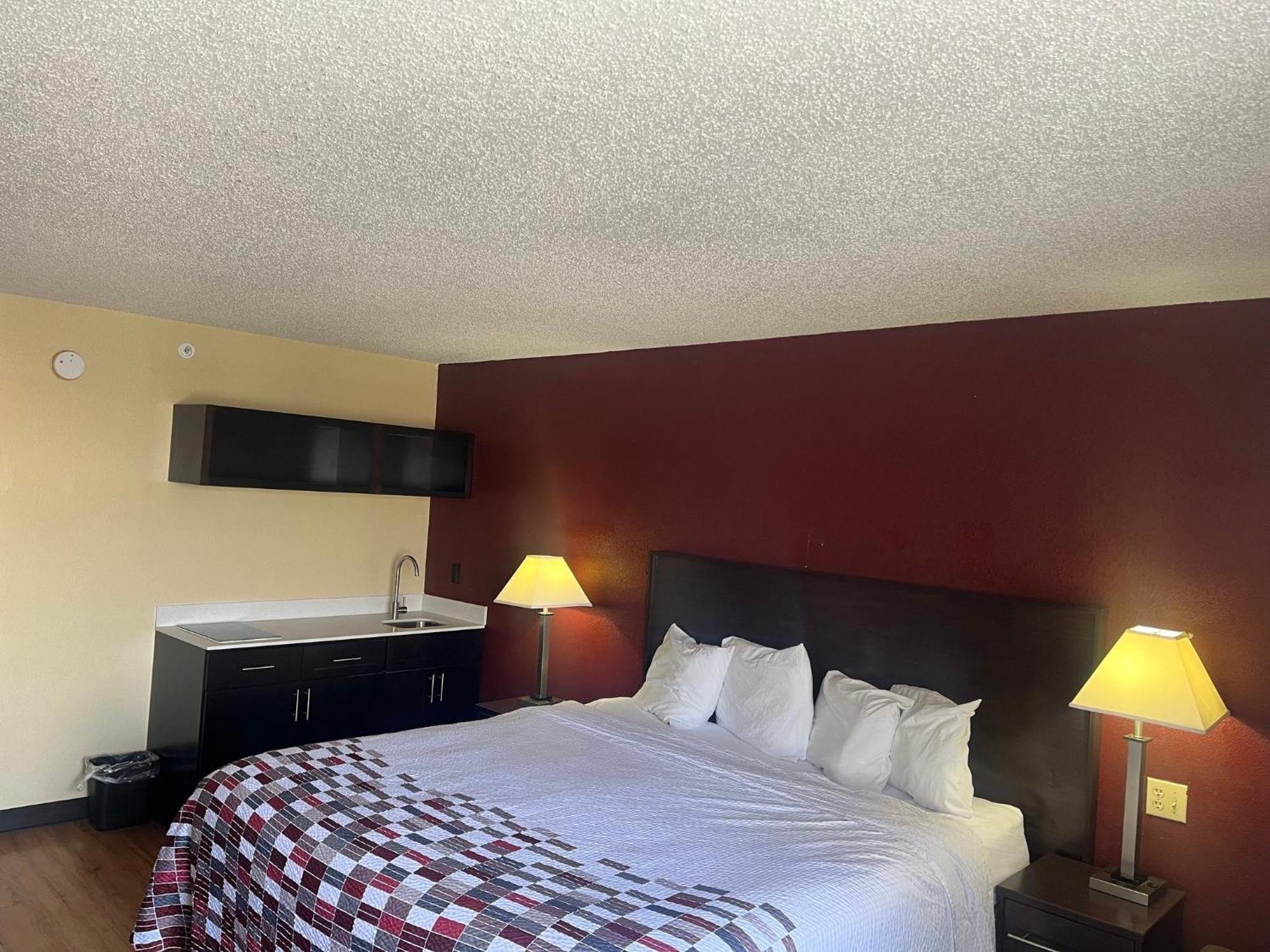 Motel Red Roof & Airport Indianapolis